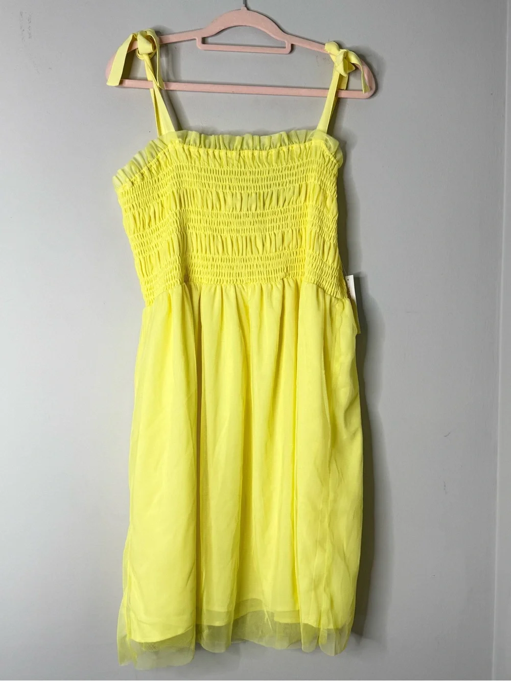 Modcloth Bright yellow smocked sundress with adjustable shoulder ties NWT L - Picture 2 of 7